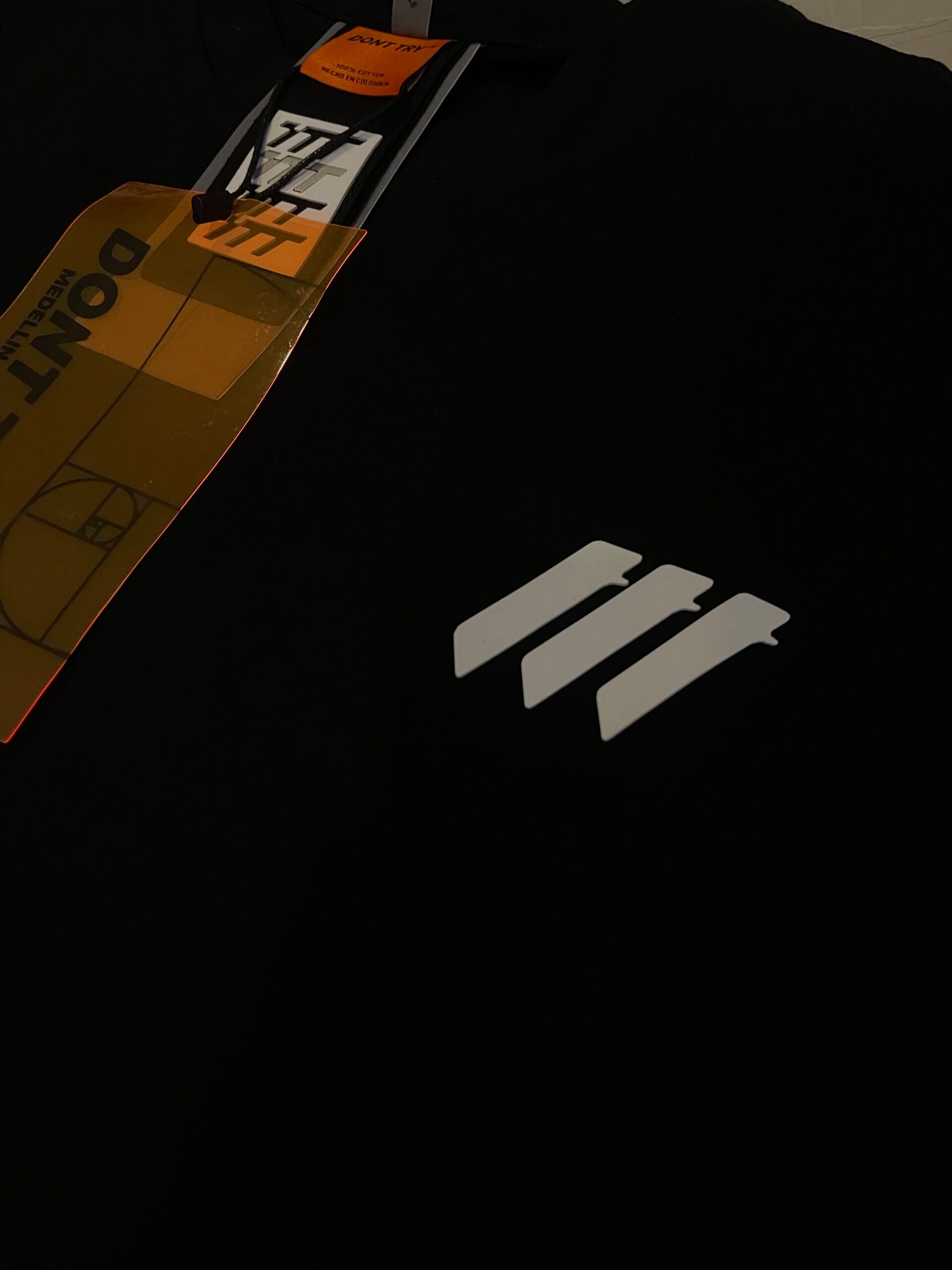 Camiseta Conquer café oversize